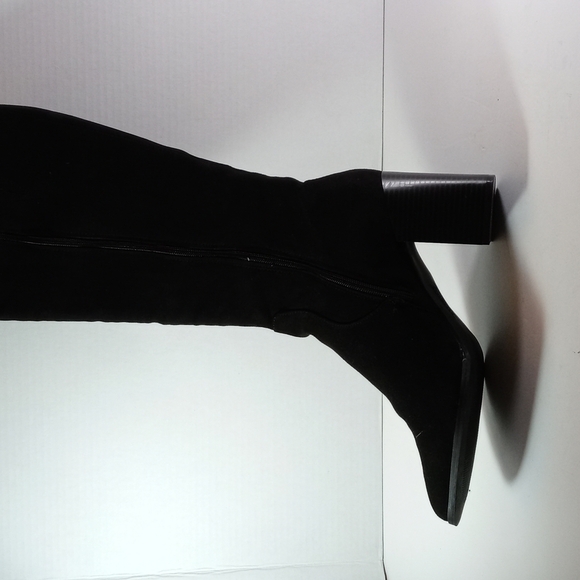 Overn-The - Knee Boots - Picture 5 of 5